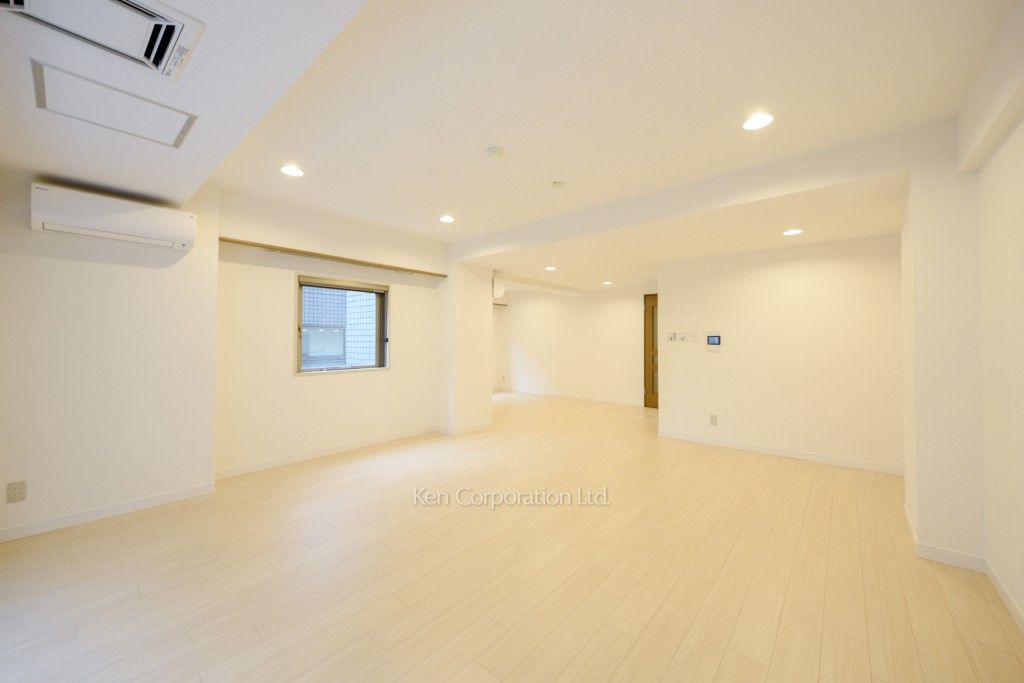 H&M南青山の写真 居室（LDなど）