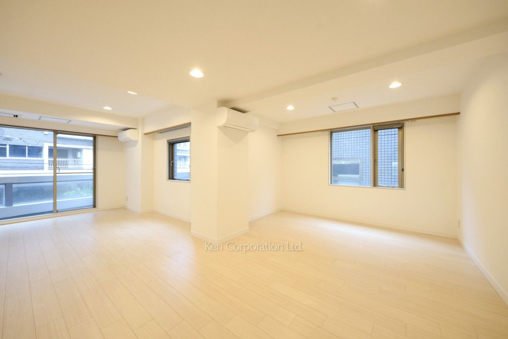 H&M南青山の写真 居室（LDなど）