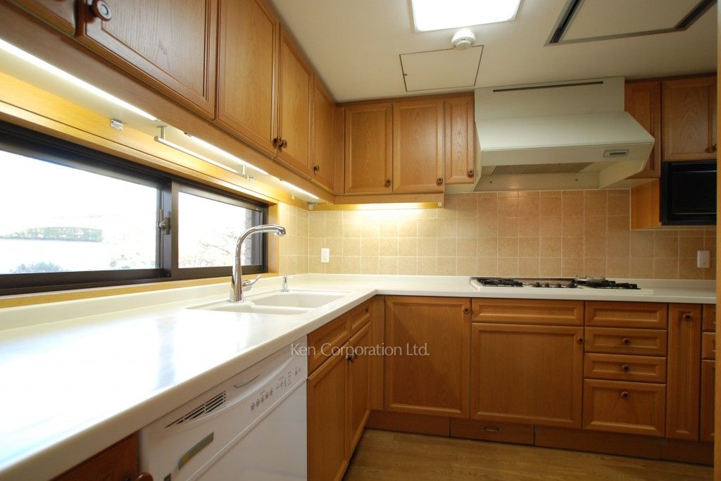 城山トラストコートの写真 キッチン ※4階の同じ間取タイプを撮影。仕様が異なることがあります。