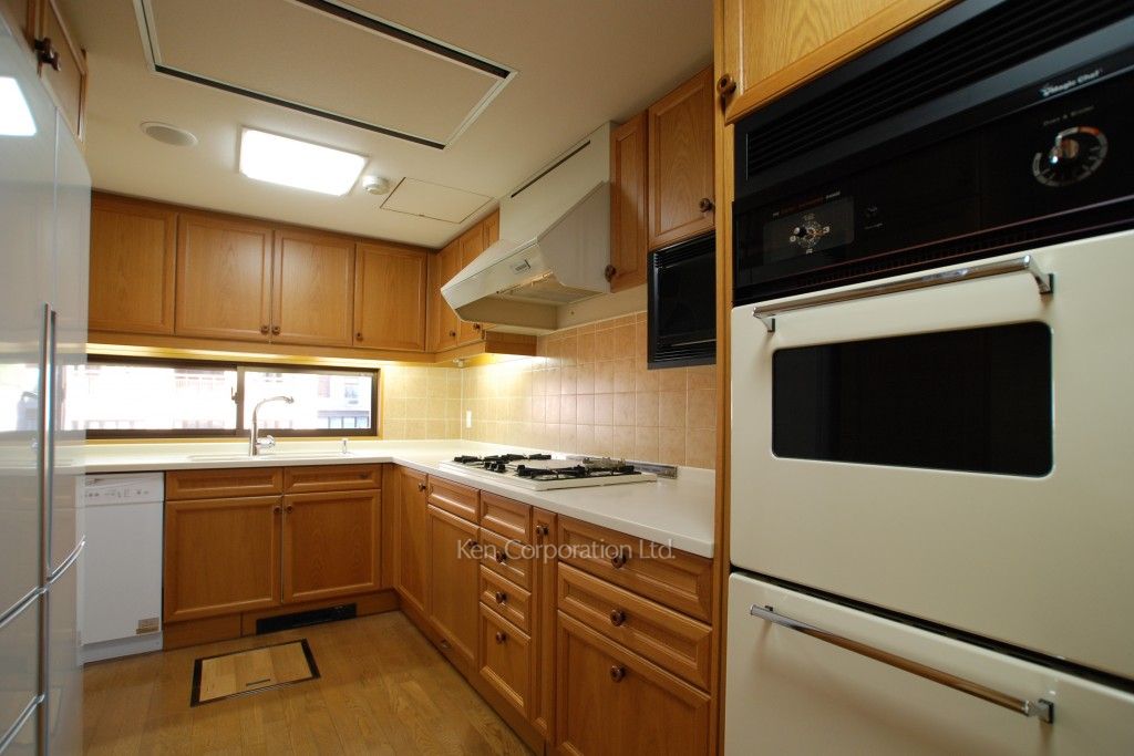 城山トラストコートの写真 キッチン ※4階の同じ間取タイプを撮影。仕様が異なることがあります。