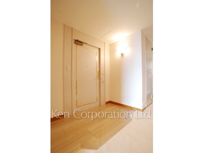 城山トラストコートの写真 玄関 ※10階の同じ間取タイプを撮影。仕様が異なることがあります。