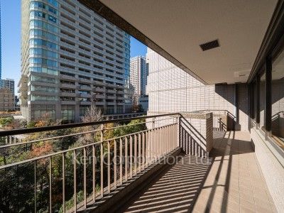 城山トラストコートの写真 バルコニー