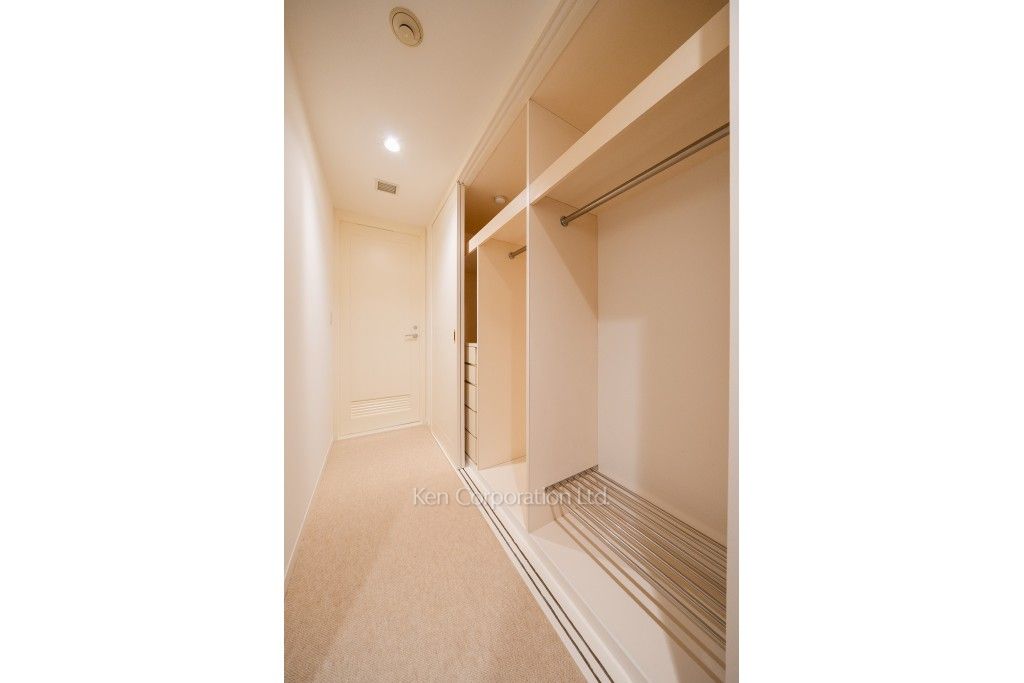 城山トラストコートの写真 ウォークインクローゼット