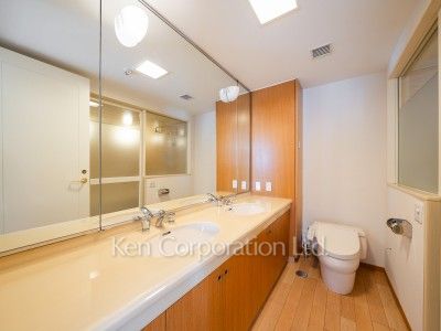 パウダールーム