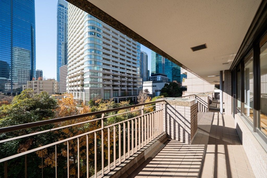 城山トラストコートの写真 バルコニー