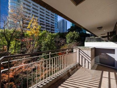 城山トラストコートの写真 バルコニー