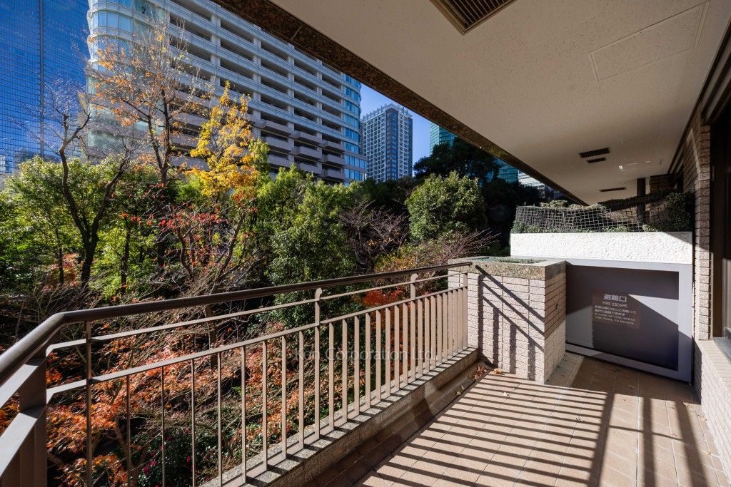 城山トラストコートの写真 バルコニー