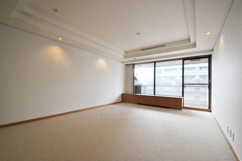 城山トラストコートの写真 リビングダイニング