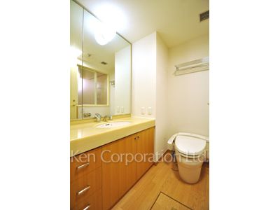 城山トラストコートの写真 トイレ ※8階の同じ間取タイプを撮影。仕様が異なることがあります。