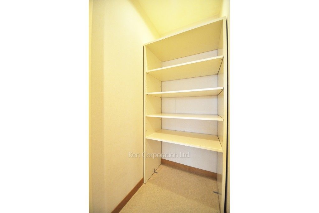 城山トラストコートの写真 ストレージ ※8階の同じ間取タイプを撮影。仕様が異なることがあります。