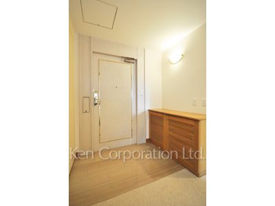 城山トラストコートの写真 玄関 ※6階の同じ間取タイプを撮影。仕様が異なることがあります。