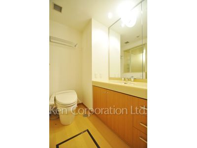 城山トラストコートの写真 トイレ ※6階の同じ間取タイプを撮影。仕様が異なることがあります。