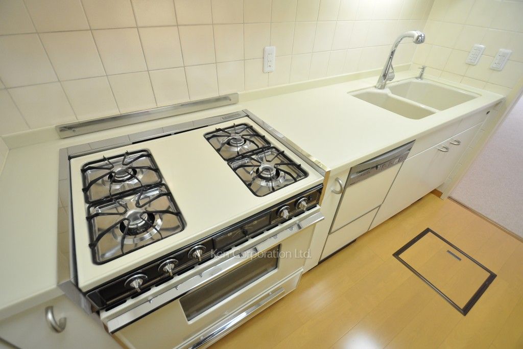 城山トラストコートの写真 キッチン ※6階の同じ間取タイプを撮影。仕様が異なることがあります。