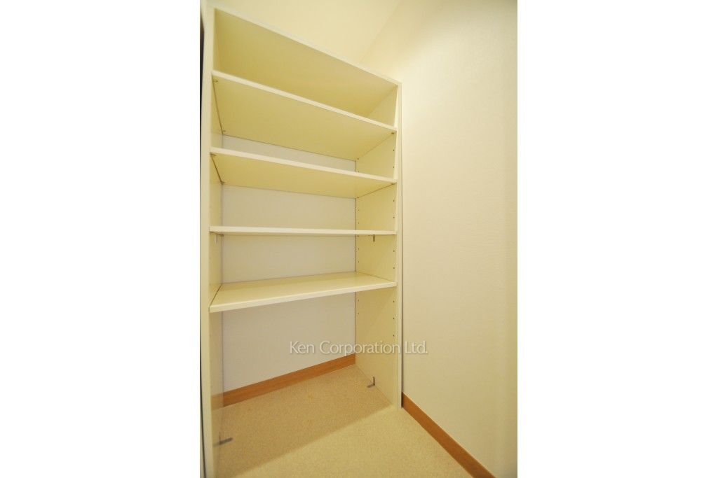 城山トラストコートの写真 ストレージ ※6階の同じ間取タイプを撮影。仕様が異なることがあります。