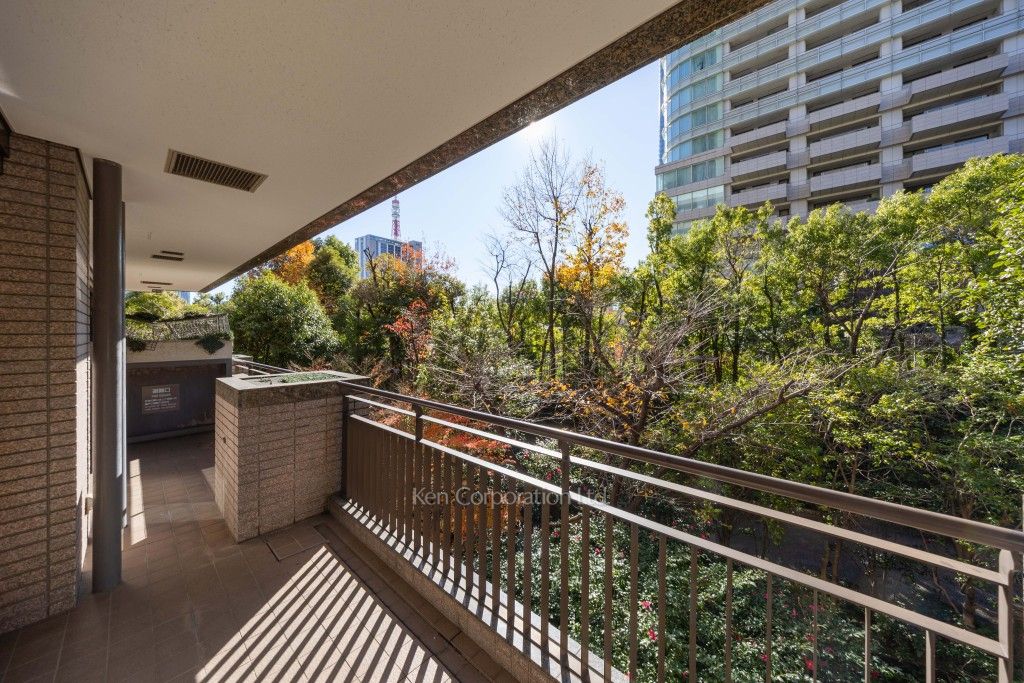 城山トラストコートの写真 バルコニー