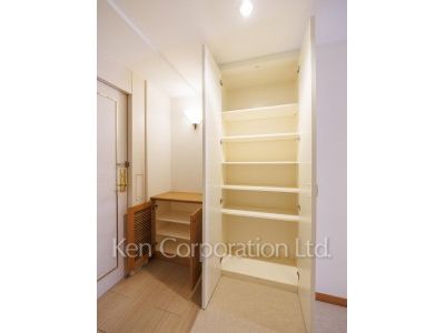 城山トラストコートの写真 シューズクローゼット