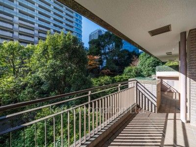 城山トラストコートの写真 バルコニー