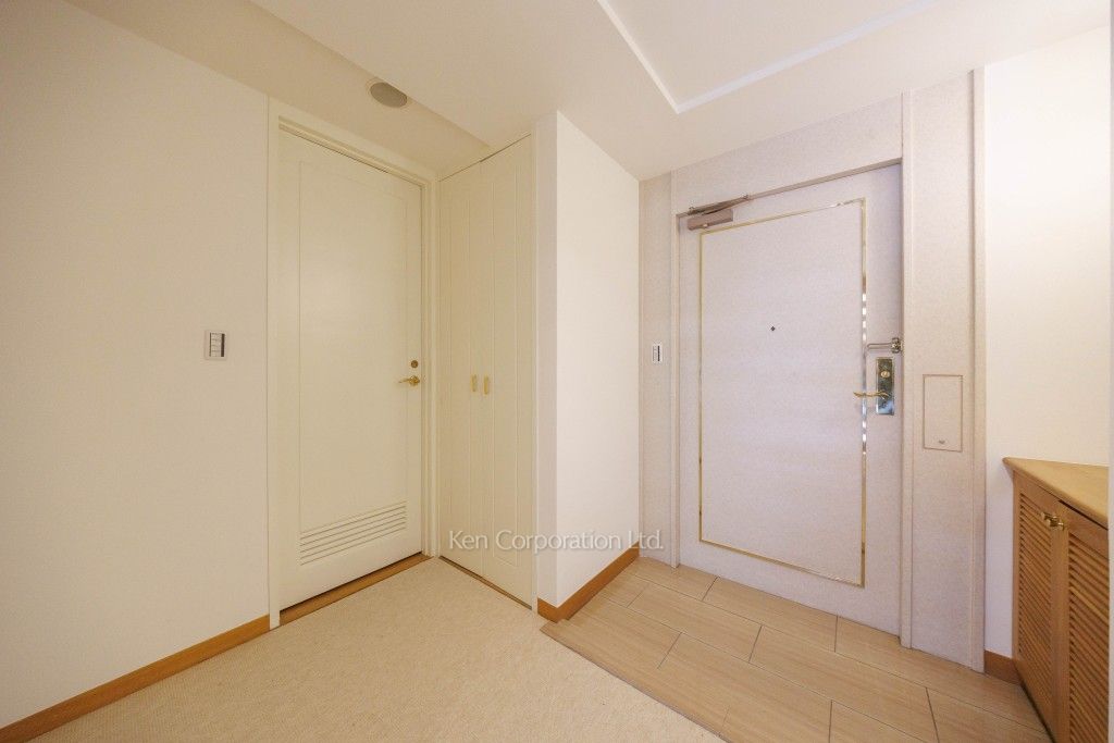 城山トラストコートの写真 玄関