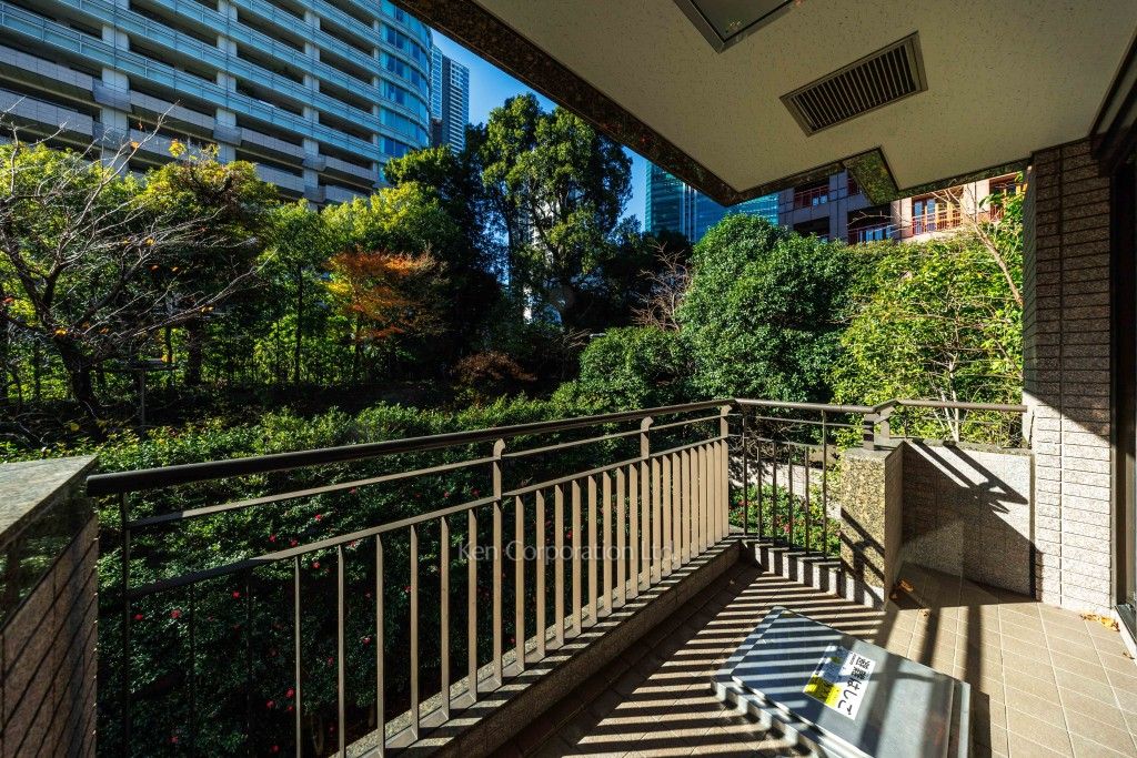 城山トラストコートの写真 バルコニー