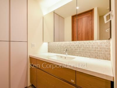 パウダールーム