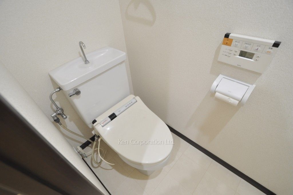 リバー&タワーの写真 トイレ ※4階の同じ間取タイプを撮影。仕様が異なることがあります。