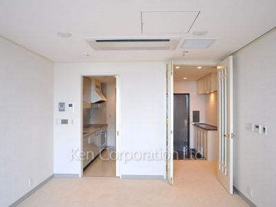 グリーンパーク赤坂の写真 リビングダイニング