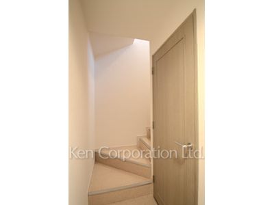 参宮橋マンションの写真 階段 ※3階の同じ間取タイプを撮影。仕様が異なることがあります。