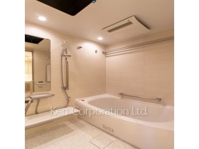 バスルーム ※写真・画像は実際と異なる場合がございます。部屋写真は同一タイプのものです。（ただし、画像中にタイプ名の記載がある場合はその記載内容を優先します。）