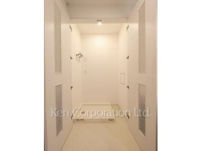 洗濯機置き場 ※7階の同じ間取タイプを撮影。仕様が異なることがあります。