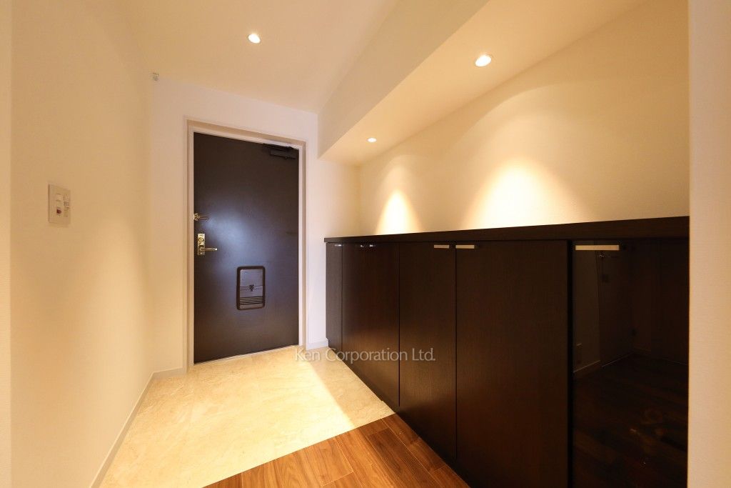 六本木ファーストプラザの写真 玄関 ※7階の同じ間取タイプを撮影。仕様が異なることがあります。