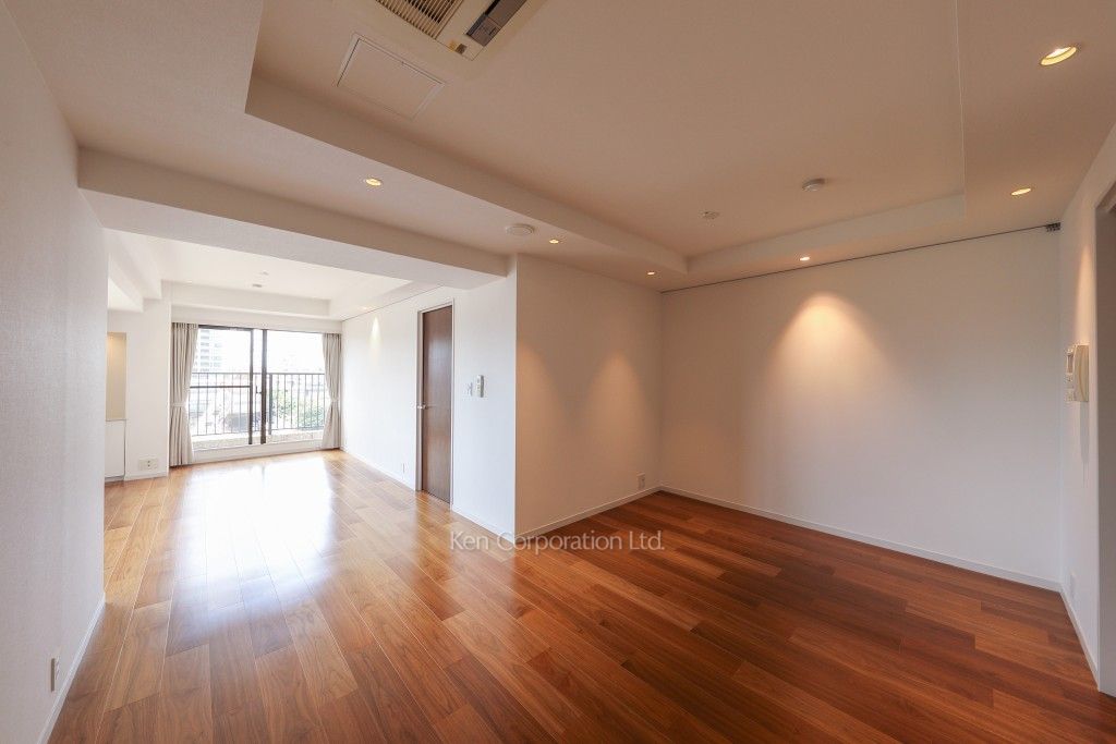 六本木ファーストプラザの写真 居室（LDなど） ※7階の同じ間取タイプを撮影。仕様が異なることがあります。