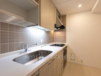 六本木ファーストプラザの写真 キッチン ※18階の同じ間取タイプを撮影。仕様が異なることがあります。