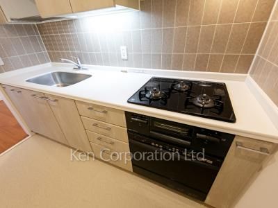 六本木ファーストプラザの写真 キッチン ※18階の同じ間取タイプを撮影。仕様が異なることがあります。