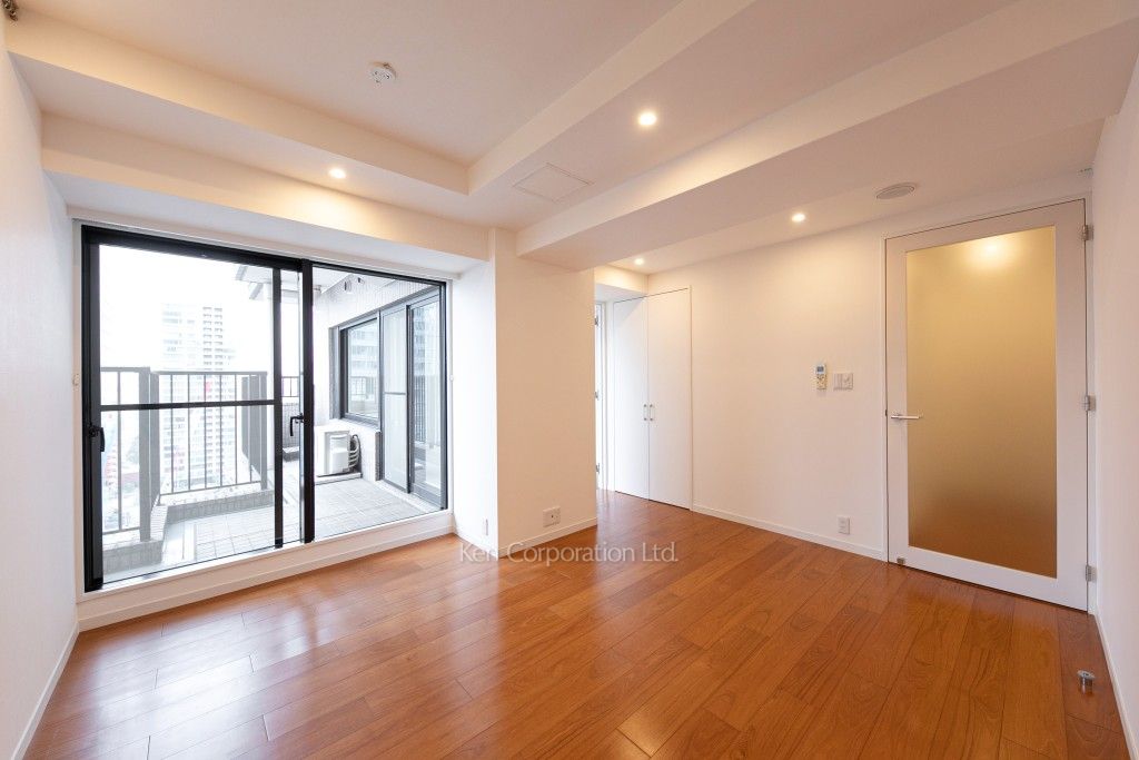 六本木ファーストプラザの写真 居室（LDなど） ※18階の同じ間取タイプを撮影。仕様が異なることがあります。