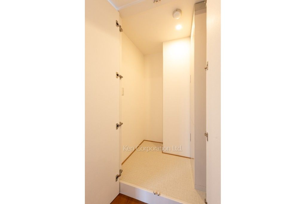 六本木ファーストプラザの写真 クローゼット ※18階の同じ間取タイプを撮影。仕様が異なることがあります。