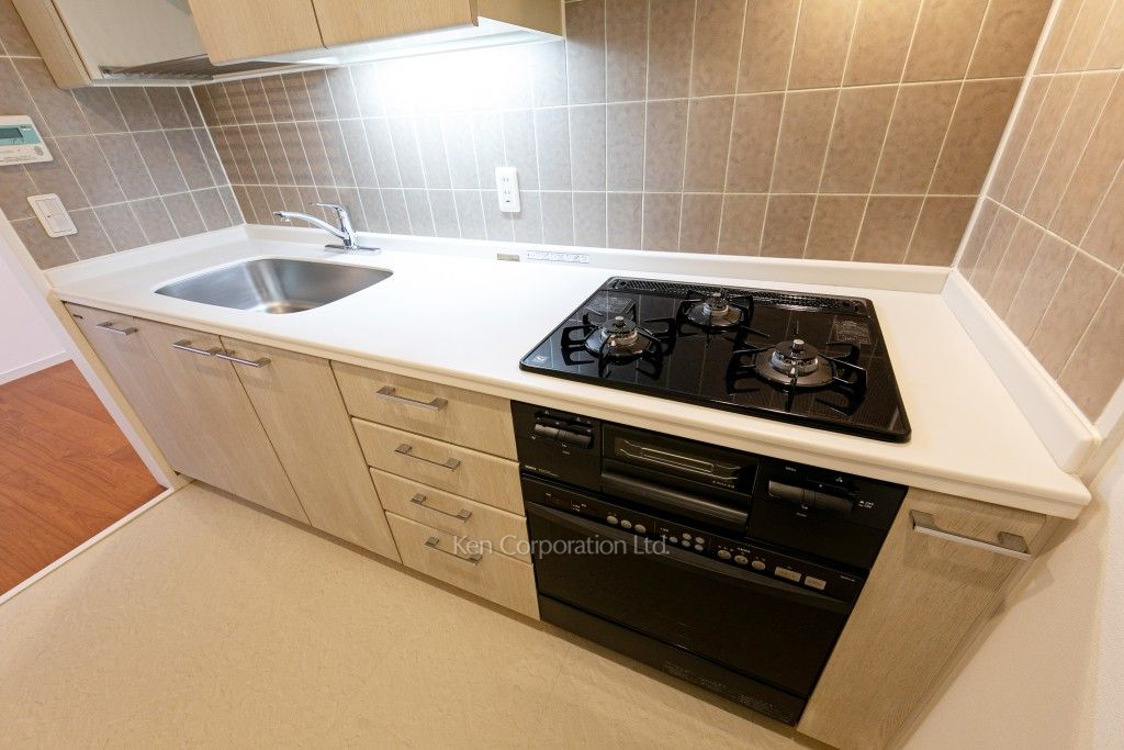 六本木ファーストプラザの写真 キッチン ※18階の同じ間取タイプを撮影。仕様が異なることがあります。