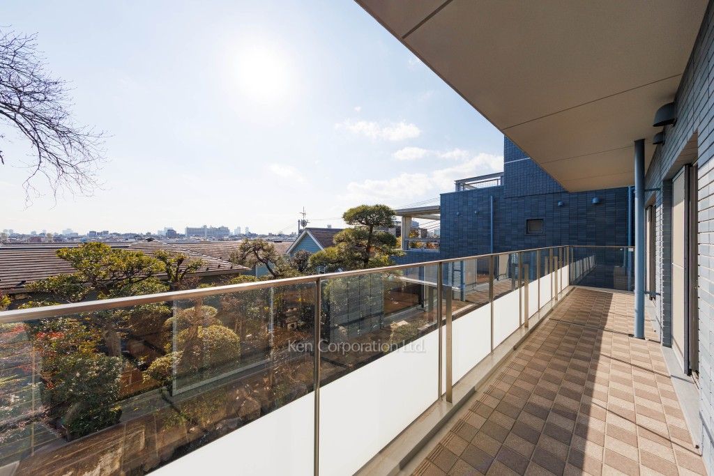 ディプロマット緑ヶ丘の写真 バルコニー