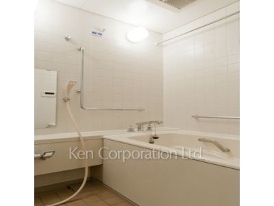 バスルーム ※写真・画像は実際と異なる場合がございます。部屋写真は同一タイプのものです。（ただし、画像中にタイプ名の記載がある場合はその記載内容を優先します。）