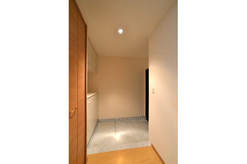入船ハイツの写真 玄関 ※14階の同じ間取タイプを撮影。仕様が異なることがあります。