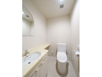 ShibauraCrystal 品川レジデンスの写真 トイレ