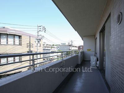 サヴァリン市ヶ谷の写真 バルコニー