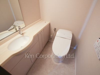 サヴァリン市ヶ谷の写真 トイレ