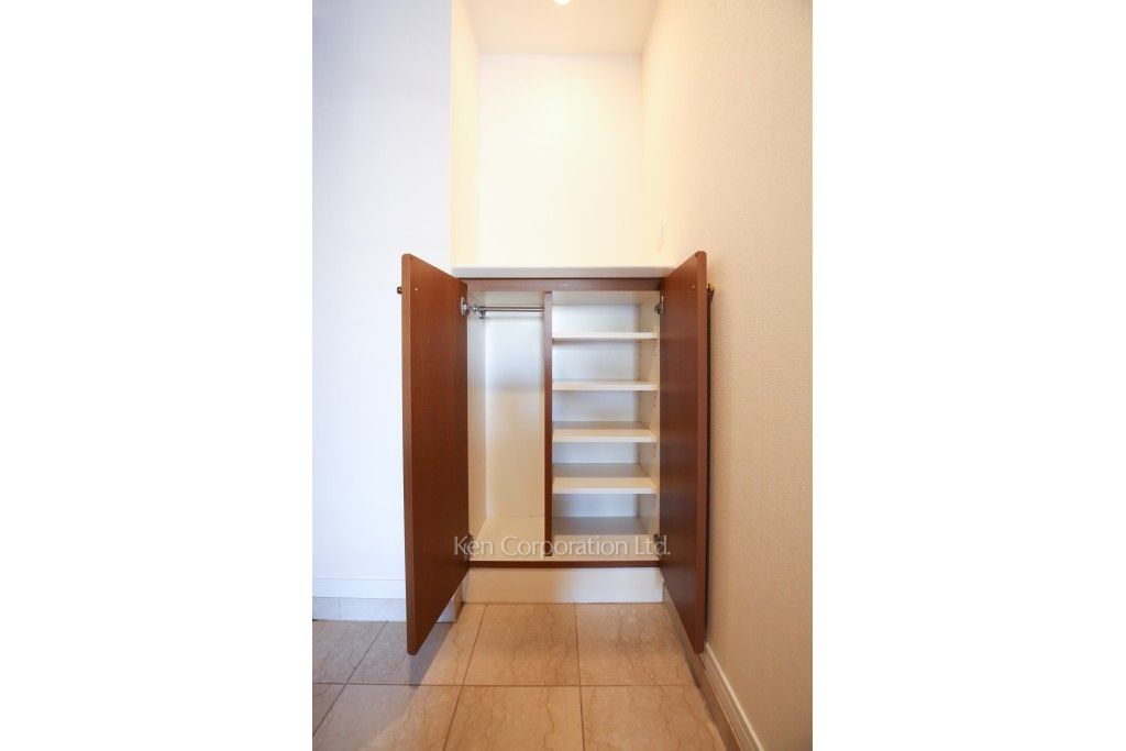 サヴァリン市ヶ谷の写真 シューズクローゼット