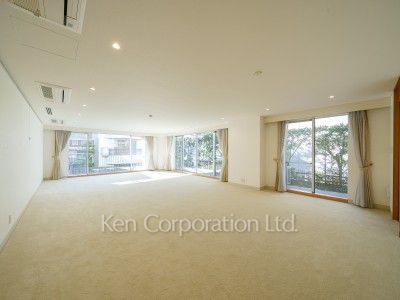 Aureole Gardensの写真