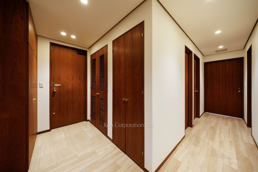 アルファエイト南青山の写真 玄関