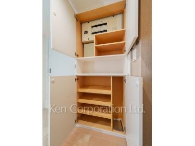 品川プリンス・レジデンスの写真 シューズクローゼット