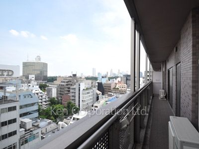 パーク・アヴェニュー神南の写真 バルコニー