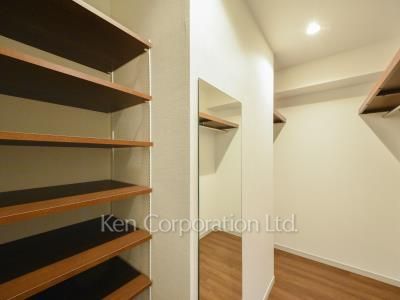 パーク・アヴェニュー神南の写真 ウォークインクローゼット ※7階の同じ間取タイプを撮影。仕様が異なることがあります。