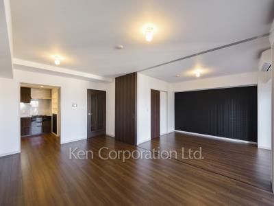 パーク・アヴェニュー神南の写真 居室（LDなど） ※7階の同じ間取タイプを撮影。仕様が異なることがあります。