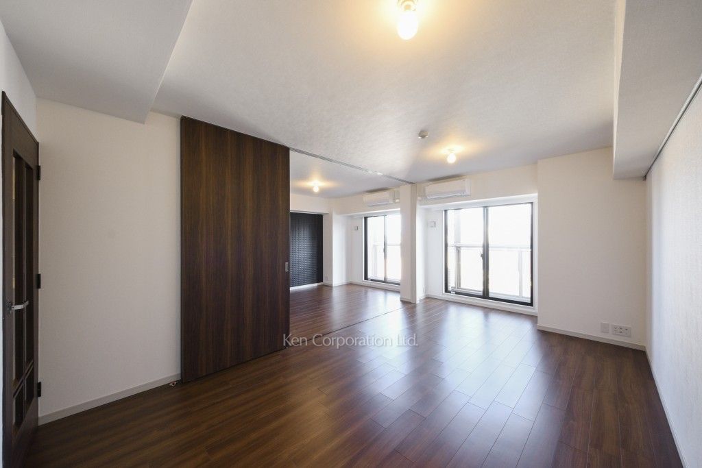 パーク・アヴェニュー神南の写真 居室（LDなど） ※7階の同じ間取タイプを撮影。仕様が異なることがあります。